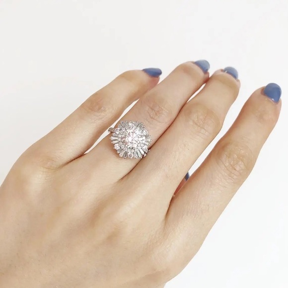 New Women’s 925 Silver Beautiful Flower Diamond Ring - Picture 5 of 5